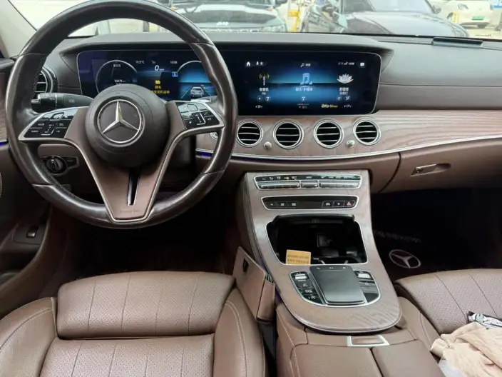 Mercedes-Benz E-Class 2022 Model E 300 L Fashion Model sedan – фото 8