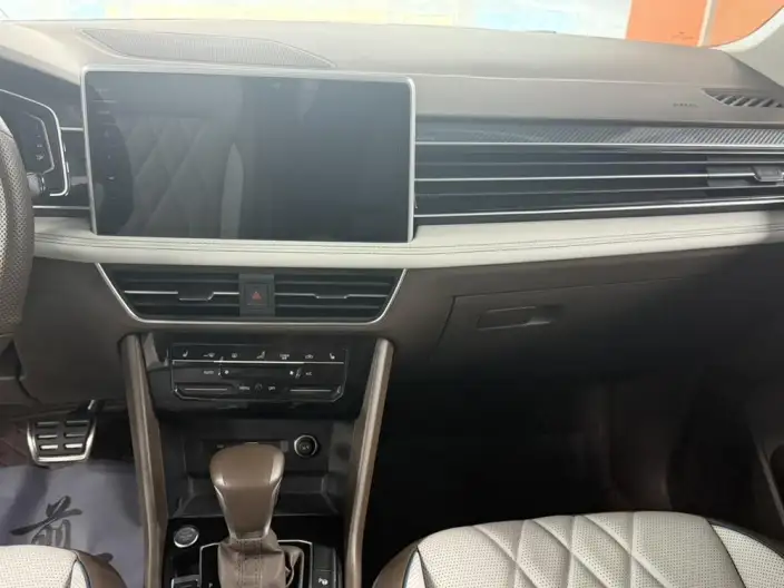 Volkswagen Tiguan L 2023 Model Facelift 330TSI 2WD R-Line Enjoy the version more – фото 7