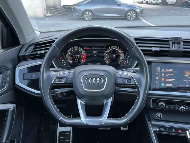AUDI Q3 Модель 2020 года 40 TFSI Fashion Dynamic – фото 12
