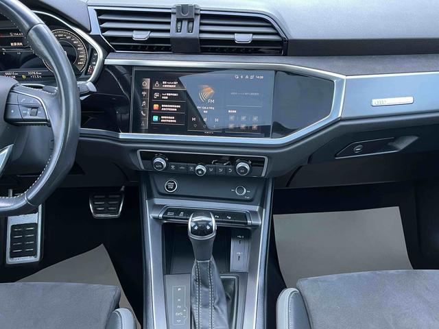AUDI Q3 Модель 2020 года 40 TFSI Fashion Dynamic – фото 13