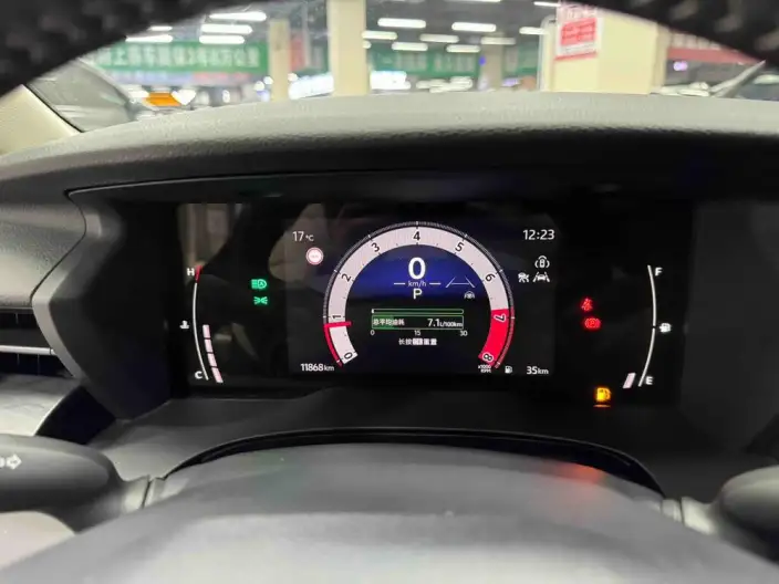 Toyota Camry 2026 Model 2.0GVP Deluxe Edition – фото 9