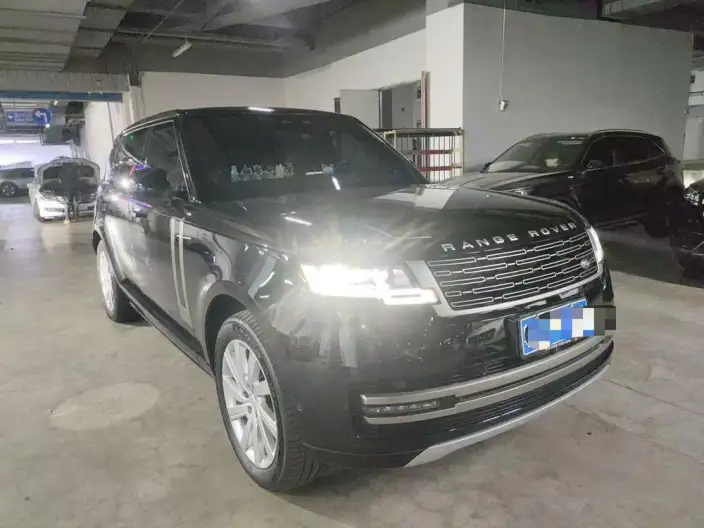Range Rover 2023 Model 3.0 L6 400PS Shengshi VII seat Extended Edition