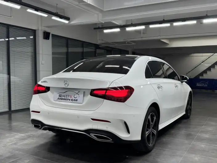Mercedes-Benz A-class 2025 Model A 200 L Fashion Edition – фото 7