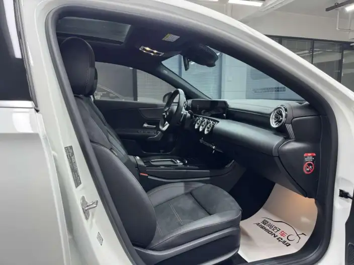 Mercedes-Benz A-class 2025 Model A 200 L Fashion Edition – фото 10