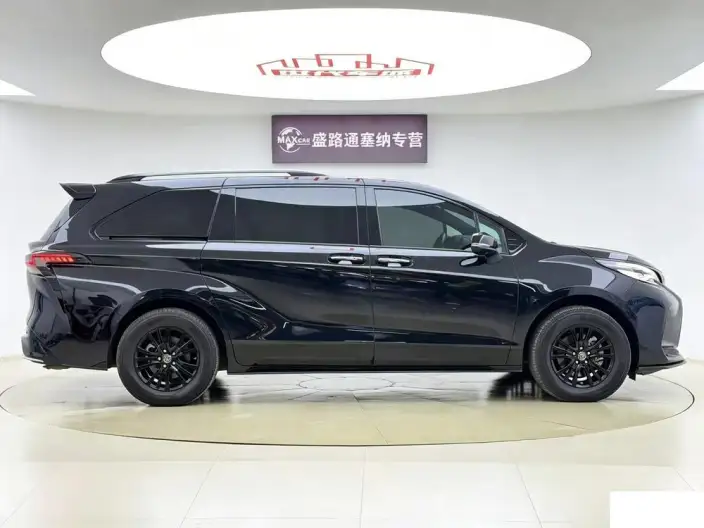 Toyota Sienna 2023 Model Hybrid 2.5L Comfort Edition – фото 8