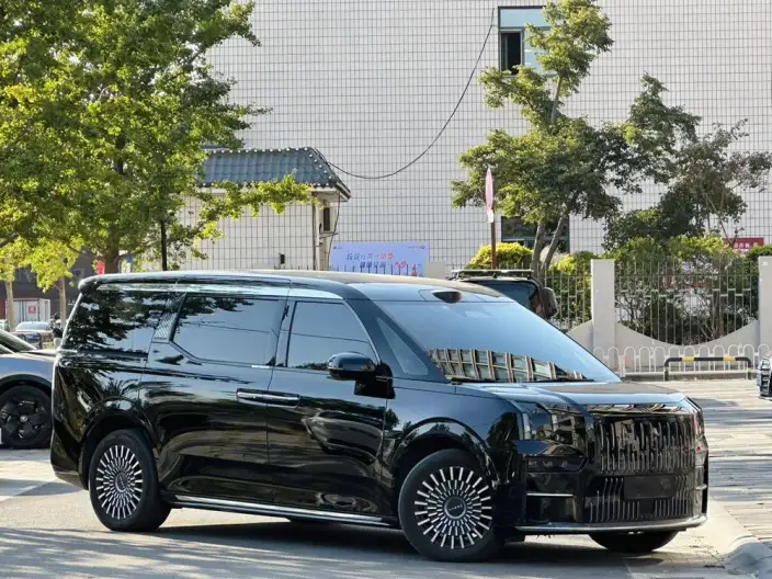 ZEEKR 009 2024 Model VI seat Executive Edition 4WD 108kWh
