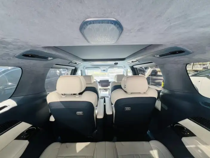 ZEEKR 009 2024 Model VI seat Executive Edition 4WD 108kWh – фото 10