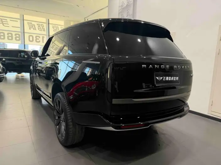 Range Rover 2025 Model 3.0 L6 400PS Shengshi Extended Edition
