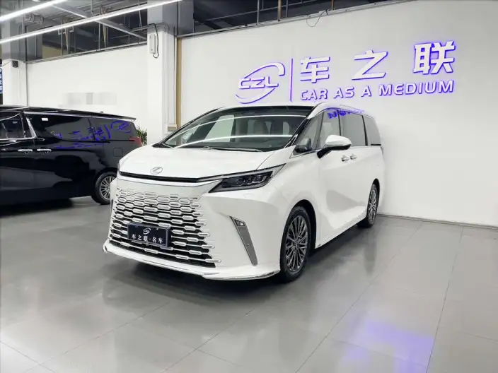 Lexus LM 2023 Model 500h DIRECT4 VI seat Respect Edition