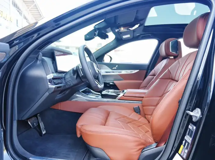 BMW i7 2023 Model eDrive50L Exclusive Model M Sports Set – фото 10