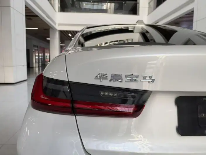 BMW 3 Series 2023 Model 325Li M Sports Set – фото 10