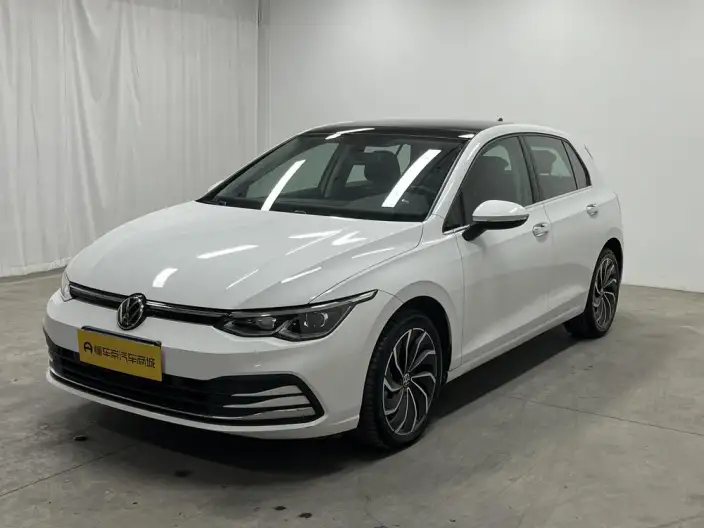 Volkswagen Golf 2021 Model 280TSI DSG Pro – фото 1