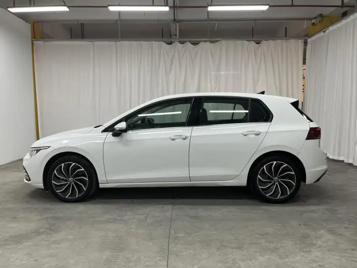 Volkswagen Golf 2021 Model 280TSI DSG Pro – фото 4