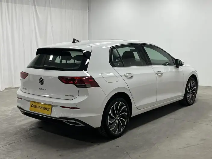 Volkswagen Golf 2021 Model 280TSI DSG Pro – фото 7