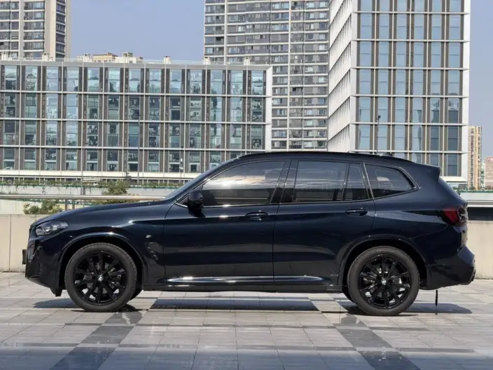 BMW X3 2023 Model xDrive30i Exclusive Model M Night Set – фото 3