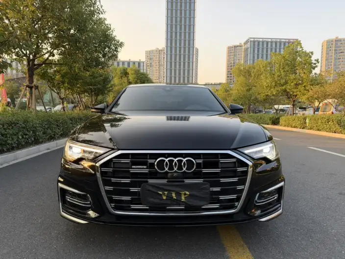 Audi A6L 2024 Model 55 TFSI quattro Exclusive Dynamic Model – фото 2