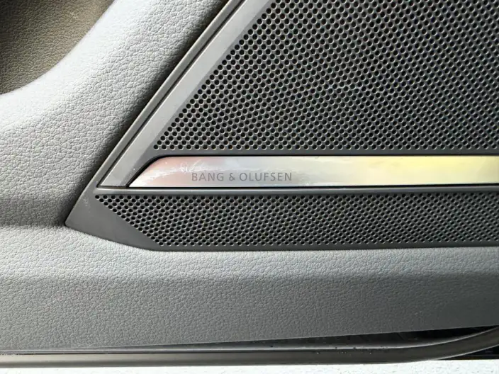 Audi A6L 2024 Model 55 TFSI quattro Exclusive Dynamic Model – фото 9