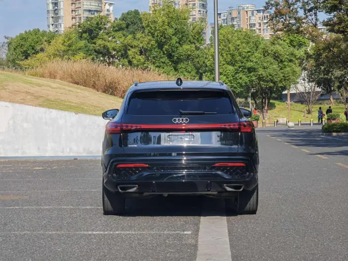 Audi Q5L 2026 Model 2.0T 10M Users Edition Edition – фото 3