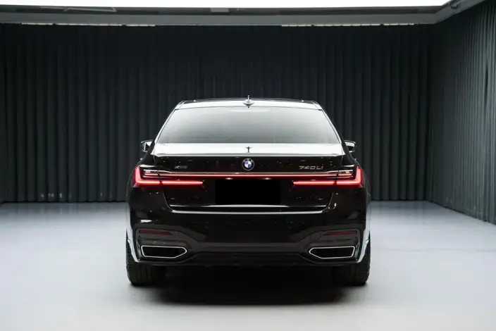 BMW 7 Series 2021 Model 730Li M Sports Set – фото 6