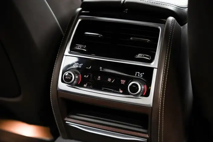 BMW 7 Series 2021 Model 730Li M Sports Set – фото 8
