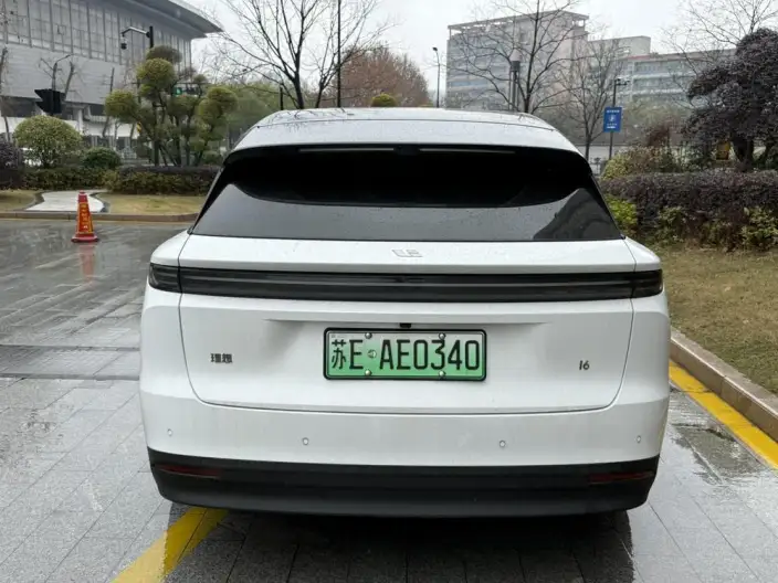 Li Auto i6 2025 Model 2WD Standard Edition – фото 5