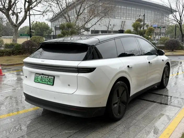 Li Auto i6 2025 Model 2WD Standard Edition – фото 6