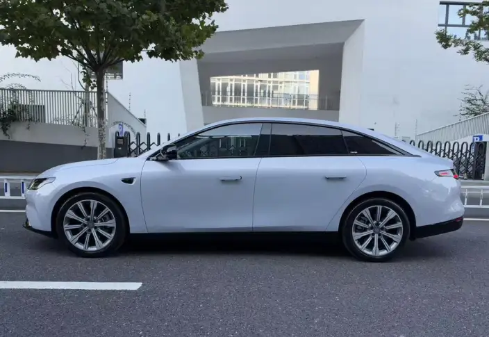 Leapmotor C01 2024 Model EV Edition 525 Exclusive Edition – фото 3