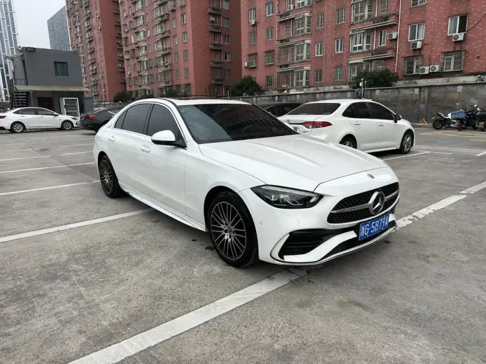 Mercedes-Benz C-Class 2023 Model C 200 L Sports Edition – фото 3