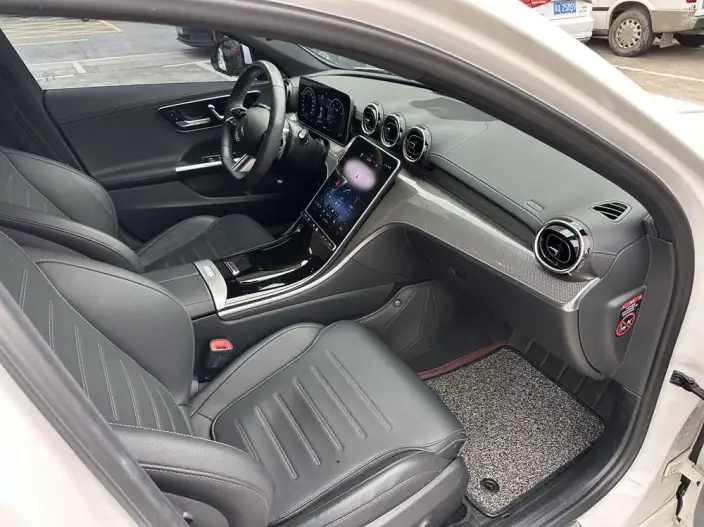 Mercedes-Benz C-Class 2023 Model C 200 L Sports Edition – фото 9