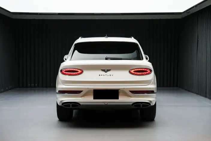 Bentayga 2024 Model 4.0T V8 Long wheelbase Edition – фото 6