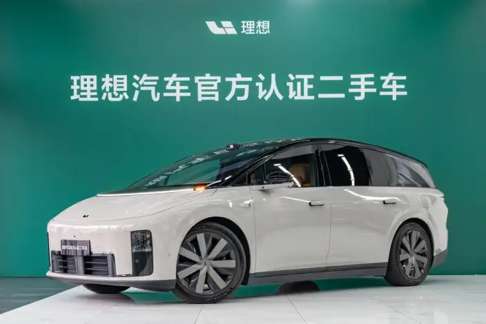 Li Auto i8 2025 Model Standard Edition – фото 1