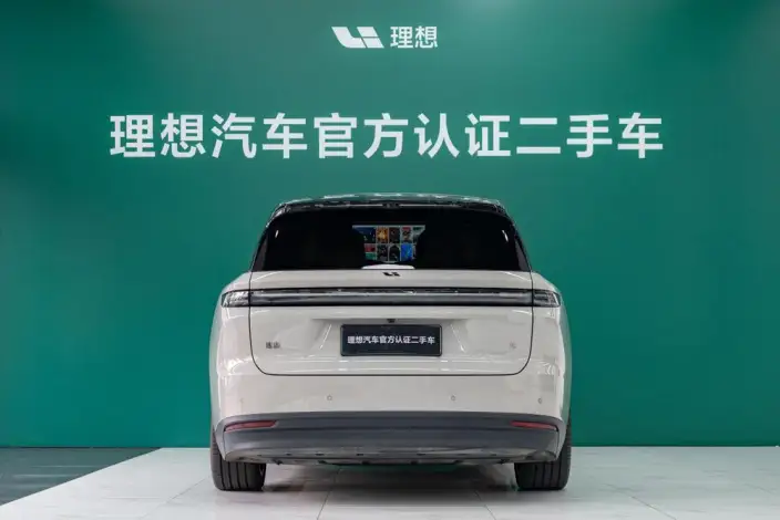 Li Auto i8 2025 Model Standard Edition – фото 3