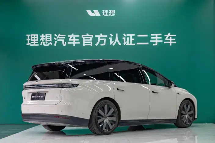 Li Auto i8 2025 Model Standard Edition – фото 4