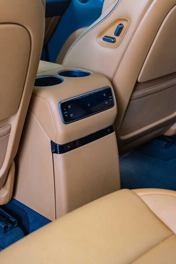 Li Auto i8 2025 Model Standard Edition – фото 8