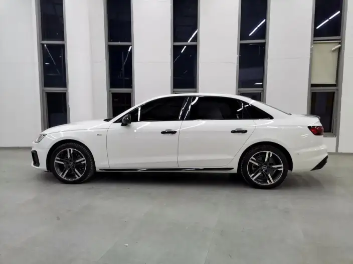 Audi A4 L 2022 Model 40 TFSI Luxury Dynamic Model – фото 4