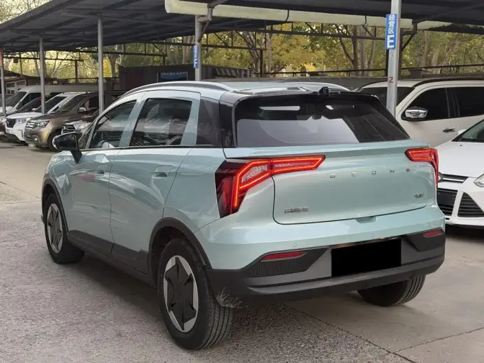 Geely Geometry E Firefly 2024 Model 401KM Xingguang – фото 3