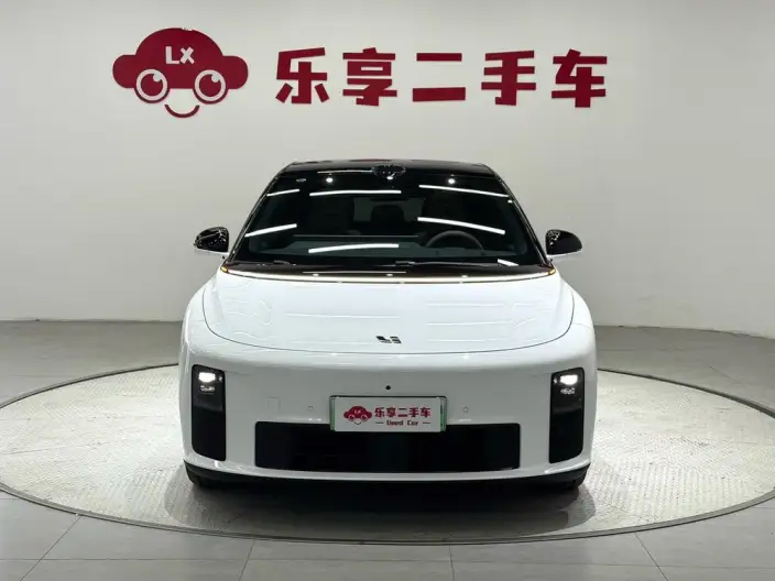 Li Auto i6 2025 Model 4WD Standard Edition – фото 2
