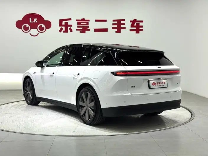 Li Auto i6 2025 Model 4WD Standard Edition – фото 5