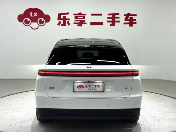 Li Auto i6 2025 Model 4WD Standard Edition – фото 6