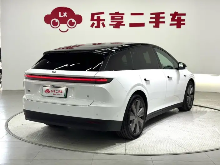 Li Auto i6 2025 Model 4WD Standard Edition – фото 7