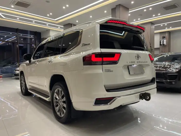 Land Cruiser (import 2022 Model 3.5T Automatic 4WD 7 seat Parallel Imported – фото 4
