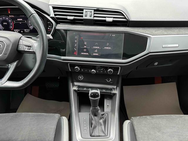 AUDI Q3 2021 35 TFSI Enterprising Dynamic – фото 16
