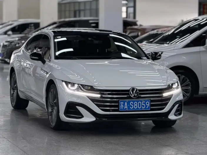 Volkswagen CC 2023 Model 380TSI Eye-catching version – фото 3
