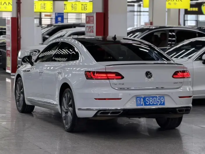 Volkswagen CC 2023 Model 380TSI Eye-catching version – фото 5
