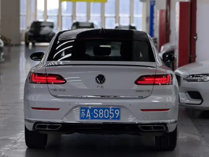 Volkswagen CC 2023 Model 380TSI Eye-catching version – фото 6