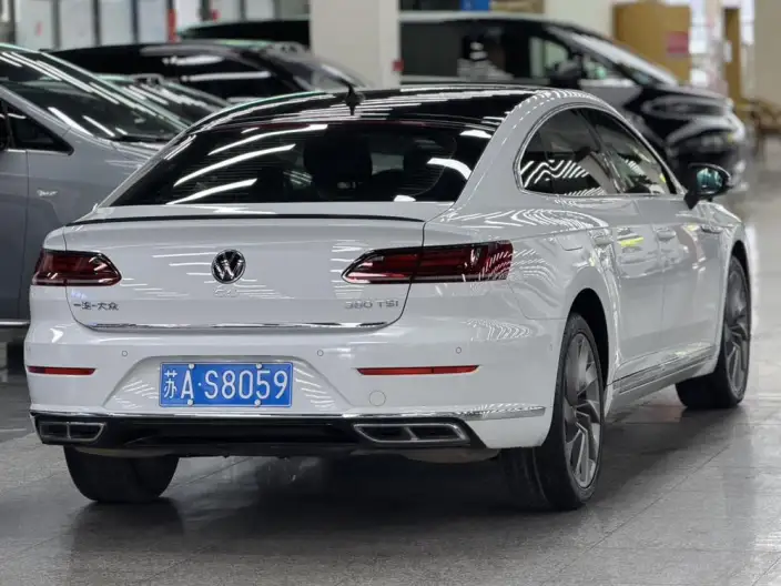 Volkswagen CC 2023 Model 380TSI Eye-catching version – фото 7