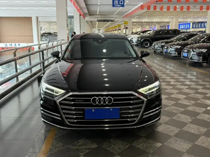 Audi A8 2022 Model A8L 50 TFSI quattro Comfort Model Collector Edition Edition – фото 2