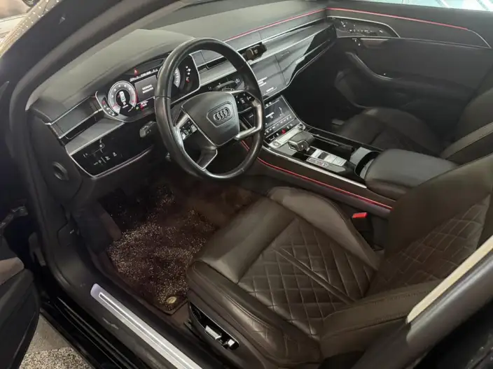 Audi A8 2022 Model A8L 50 TFSI quattro Comfort Model Collector Edition Edition – фото 9