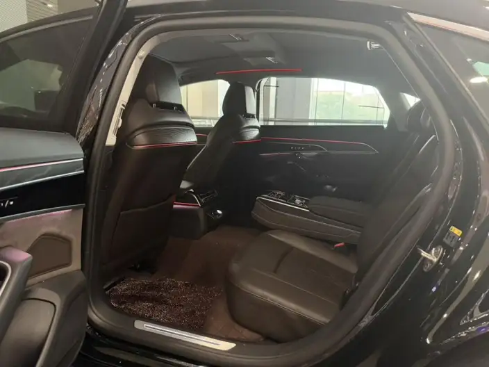 Audi A8 2022 Model A8L 50 TFSI quattro Comfort Model Collector Edition Edition – фото 10
