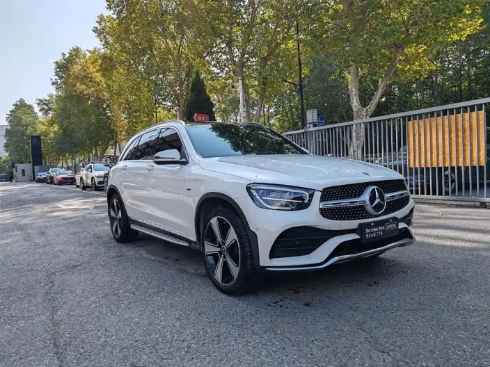 Mercedes-Benz GLC 2022 Model Facelift GLC 300 L 4MATIC Dynamic Model Collector Edition – фото 3